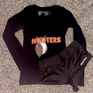 Hooters black uniform